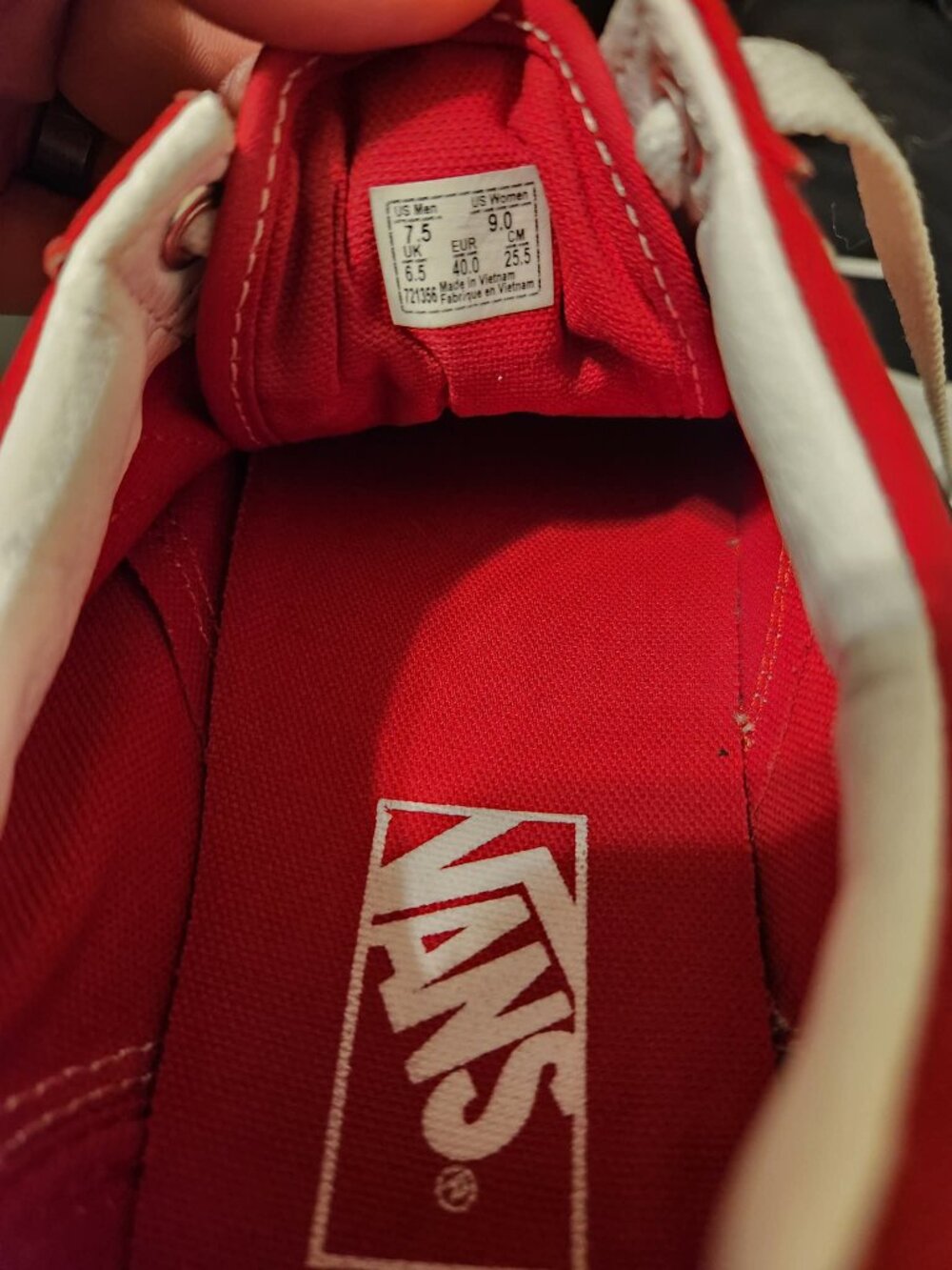 Women's Red Old Skool Vans Size 9 - Picture 3 of 4